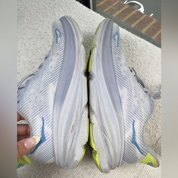 Hoka One One Clifton 9 Women's  Running Shoes (NIB) GLLS Gull / Sea Ice Size 8 - Picture 9 of 13